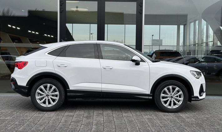 Audi Q3 cena 188100 przebieg: 5, rok produkcji 2024 z Dzierzgoń małe 326